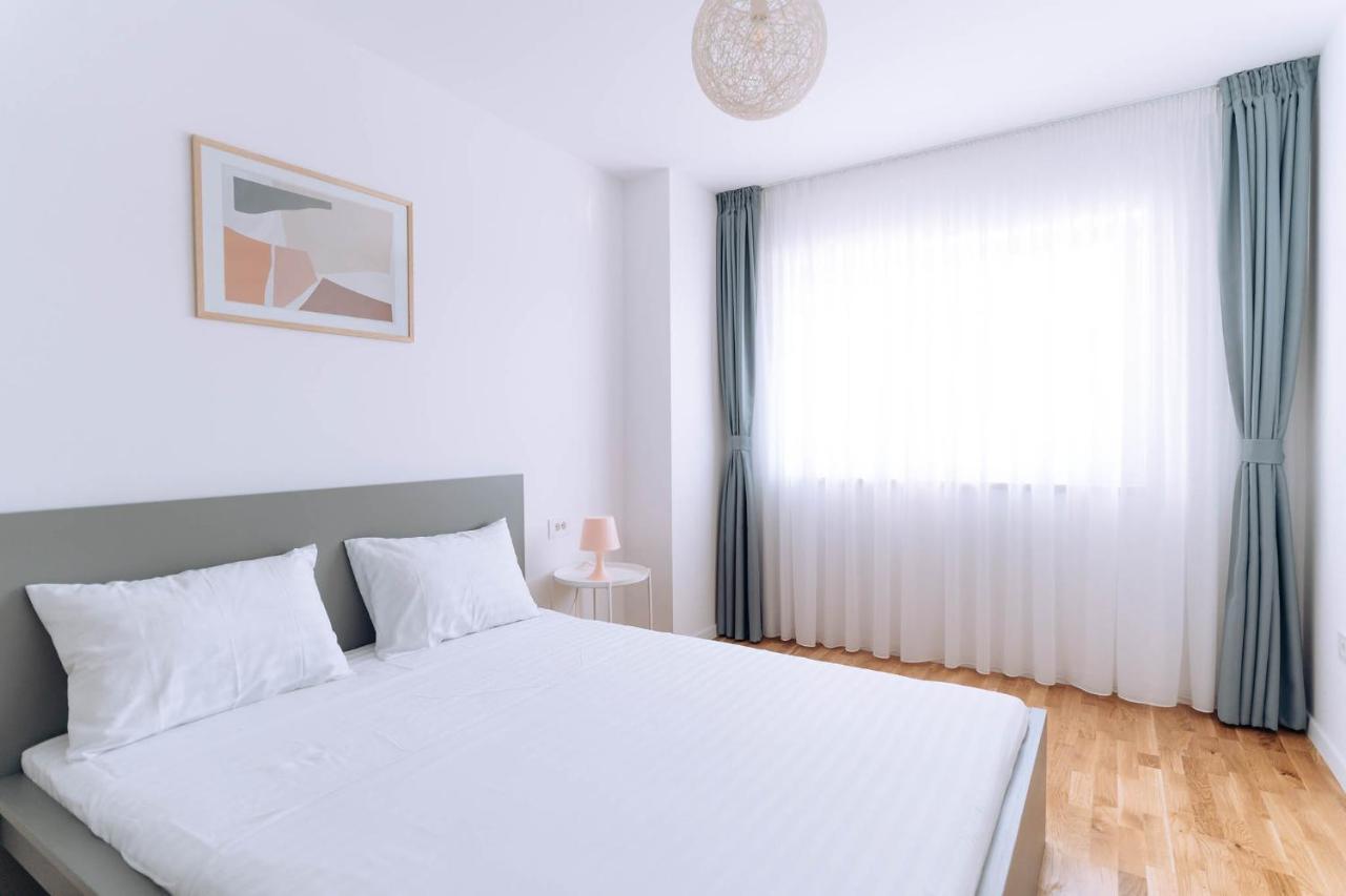 Flamingo Suites Орадеа Екстериор снимка