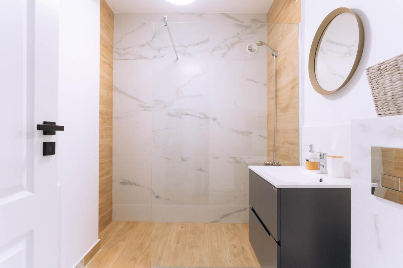 Flamingo Suites Орадеа Екстериор снимка