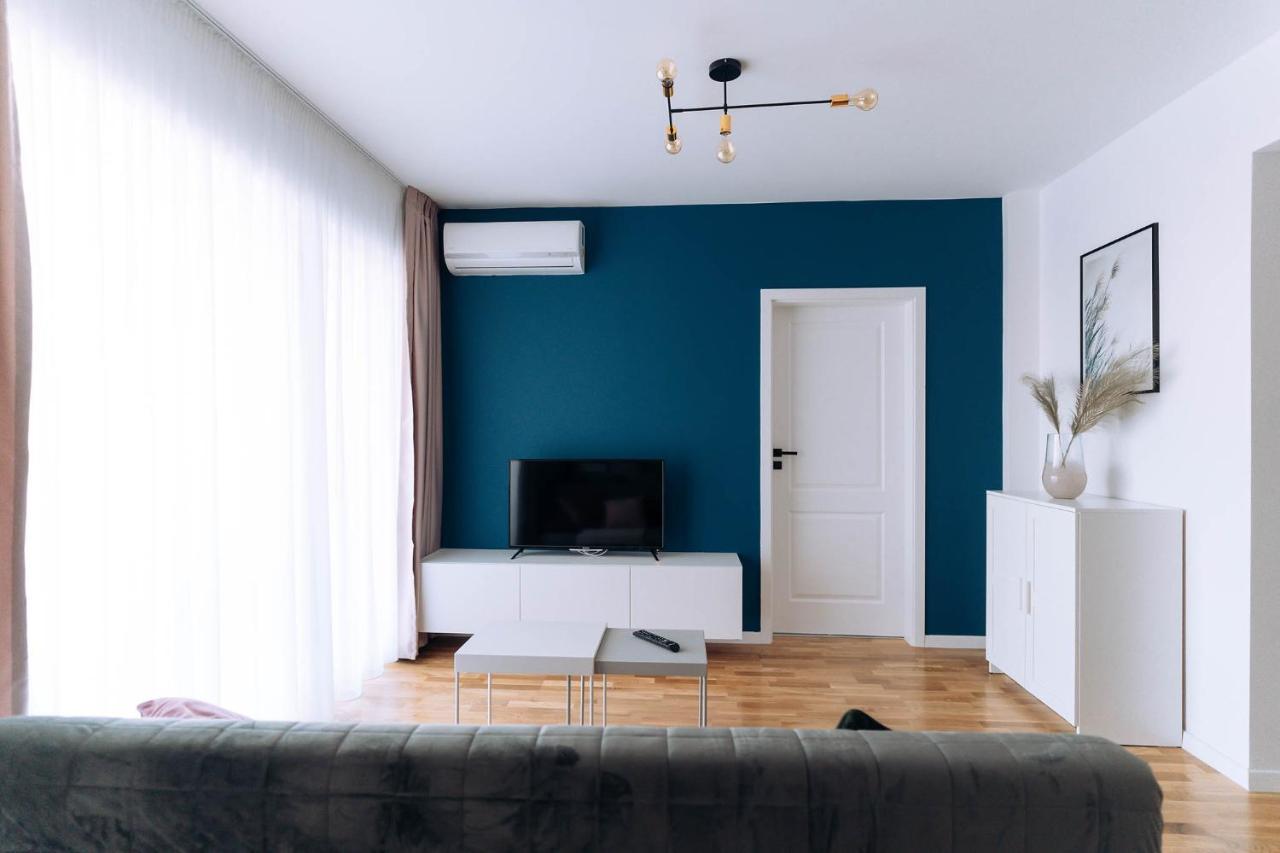 Flamingo Suites Орадеа Екстериор снимка